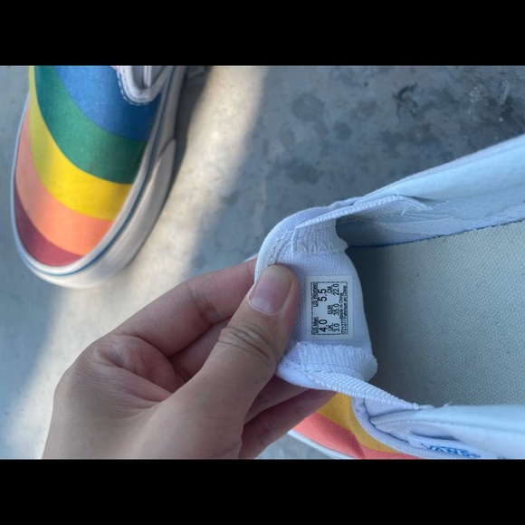 Vans - Picture 4 of 4